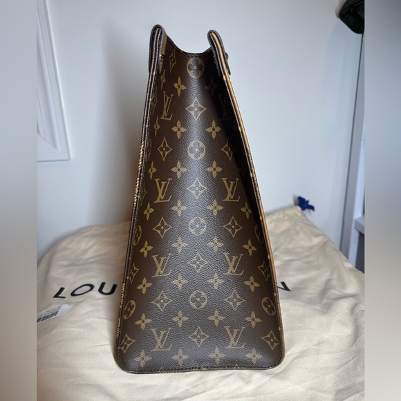 Louis Vuitton OntheGo tote GM - Picture 4 of 11